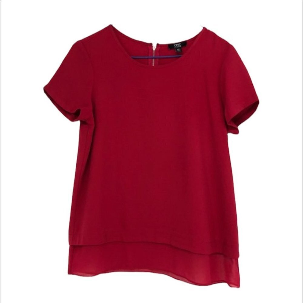 Chic by Jacob solid cherry red scoop neck t-shirt  layered lace hem